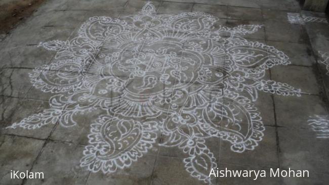 Rangoli: free hand kolam