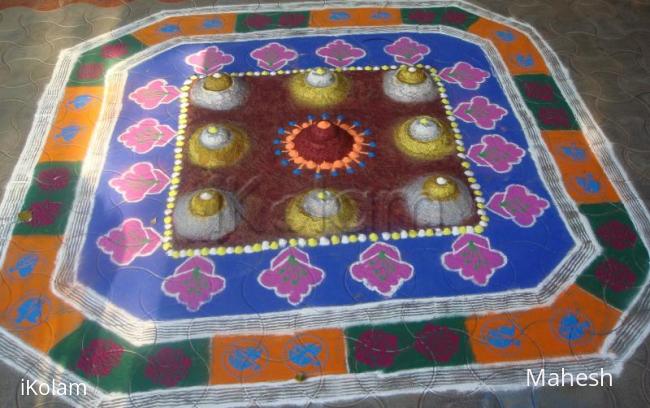 Rangoli: sand kumil