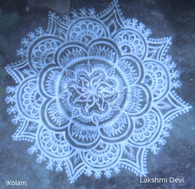 Rangoli: LOTUS KOLAM