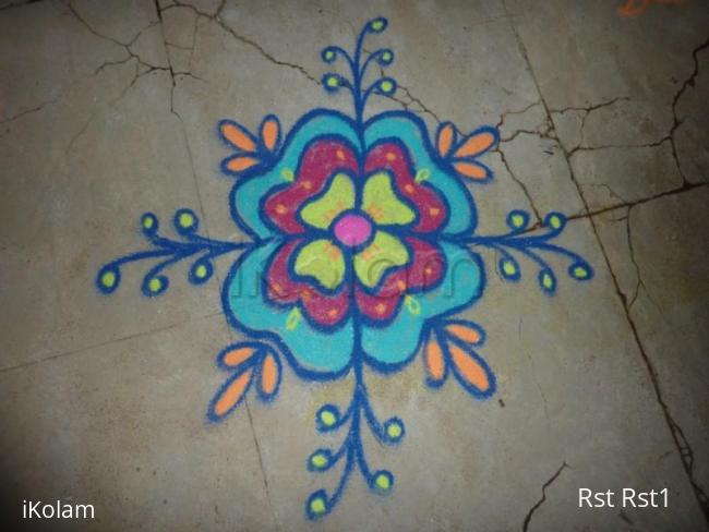 Rangoli: Flower kolam