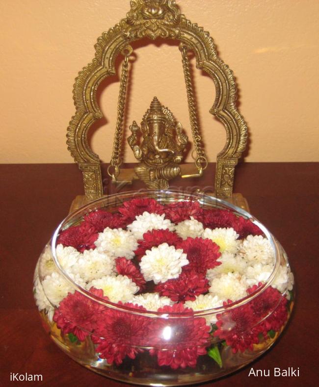 Rangoli: Flower kolam 