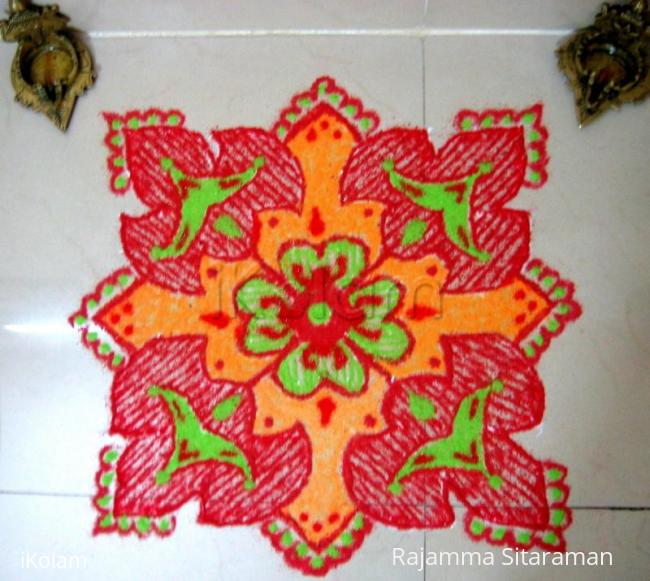 Rangoli: 10 by 10 red/green  rangolam