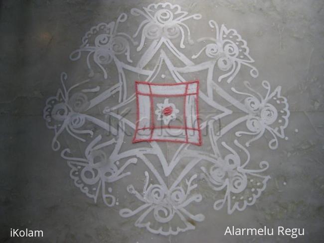 Rangoli: Amma's freelance kolam