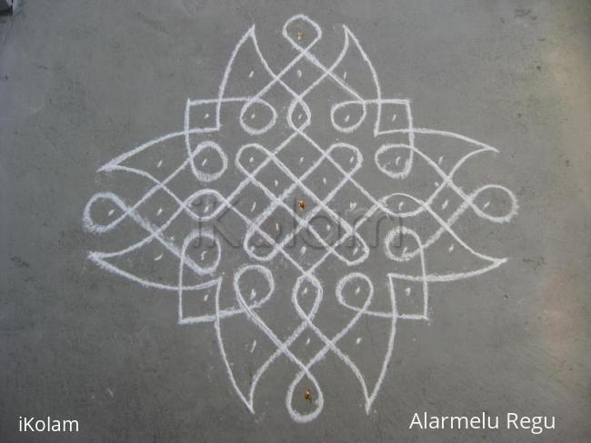 Rangoli: Chikku kolam