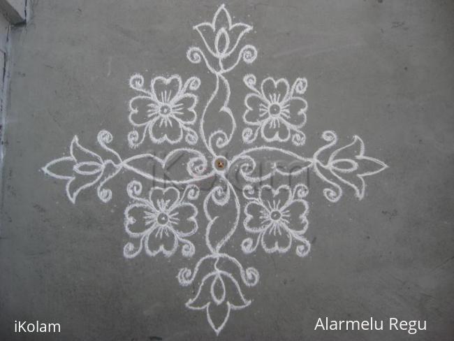 Rangoli: Flowers kolam 