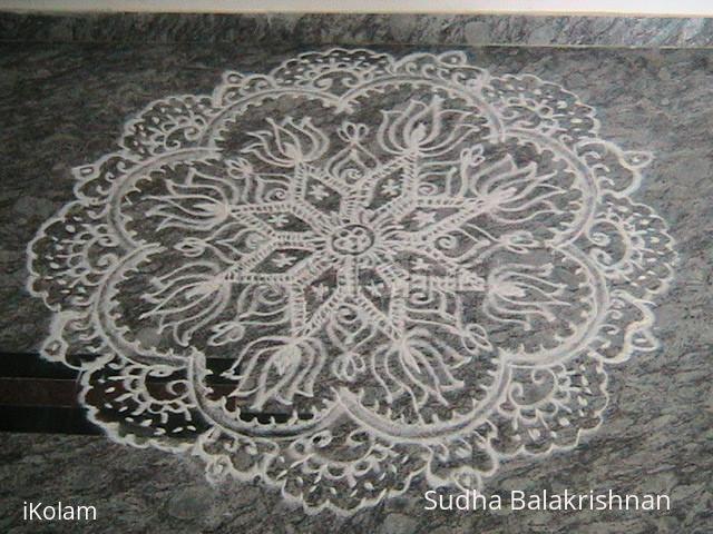 Rangoli: Lotus rangoli