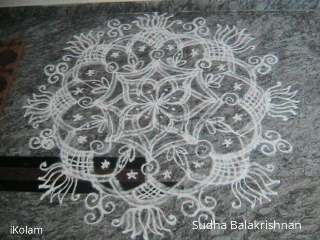 Rangoli: free hand kolam