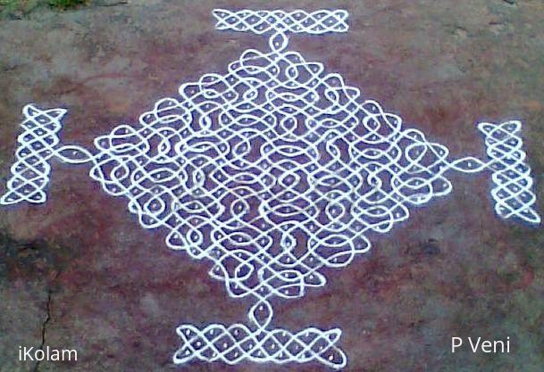 Rangoli: Sikku Kolam - 21