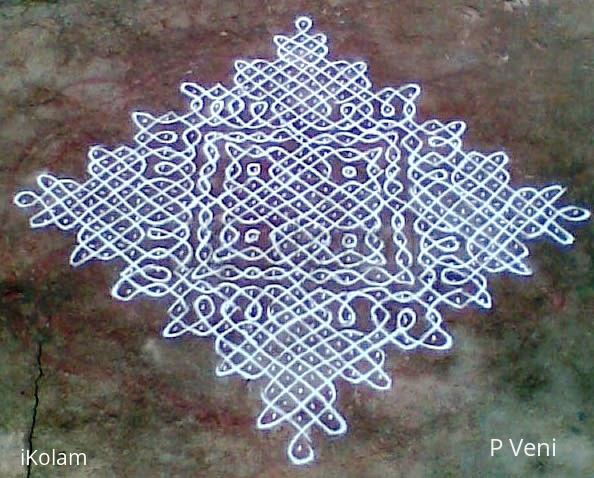 Rangoli: Sikku Kolam - 23