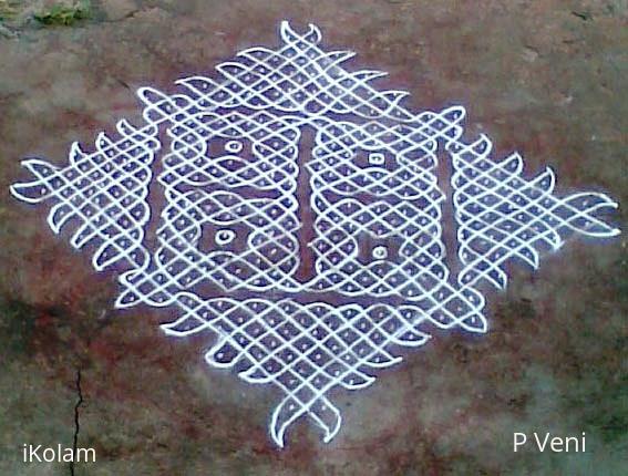 Rangoli: Sikku Kolam - 24