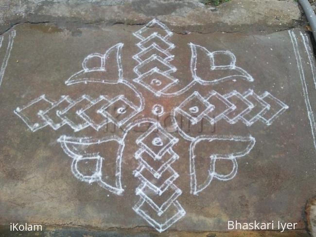 Rangoli: diamonds overlapped