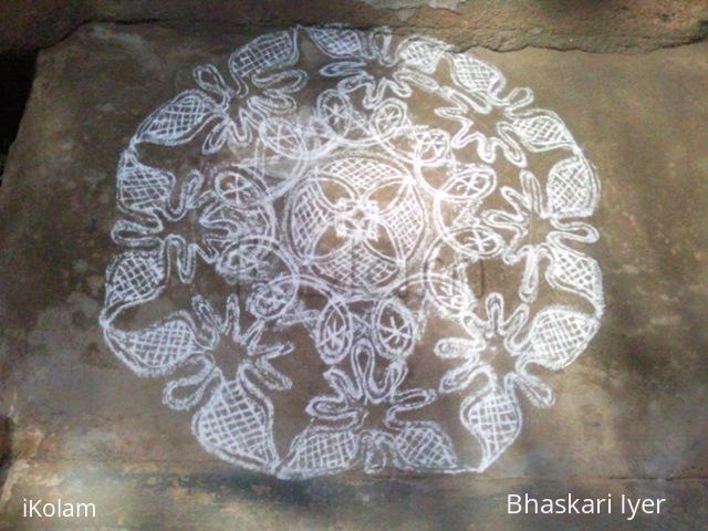 Rangoli: criss-cross