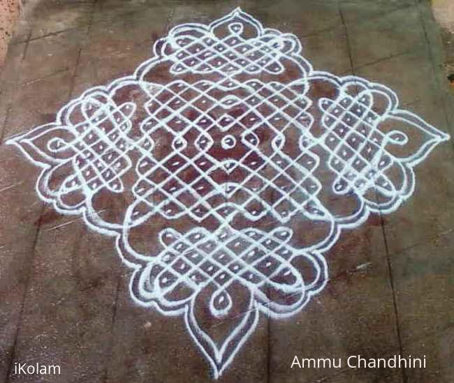 Rangoli: kolam with dots