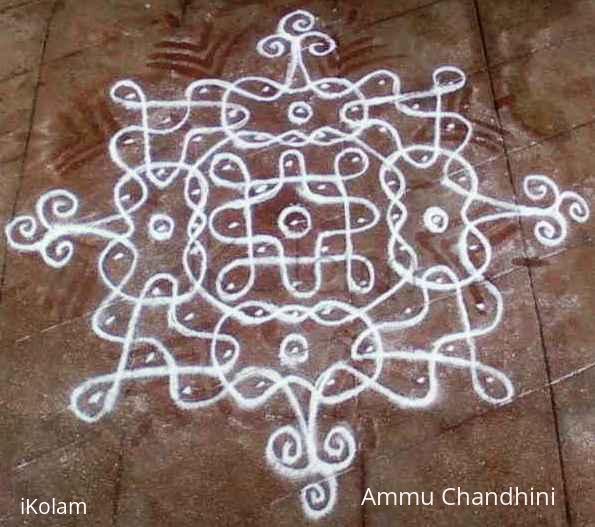 Rangoli: kolam with dots