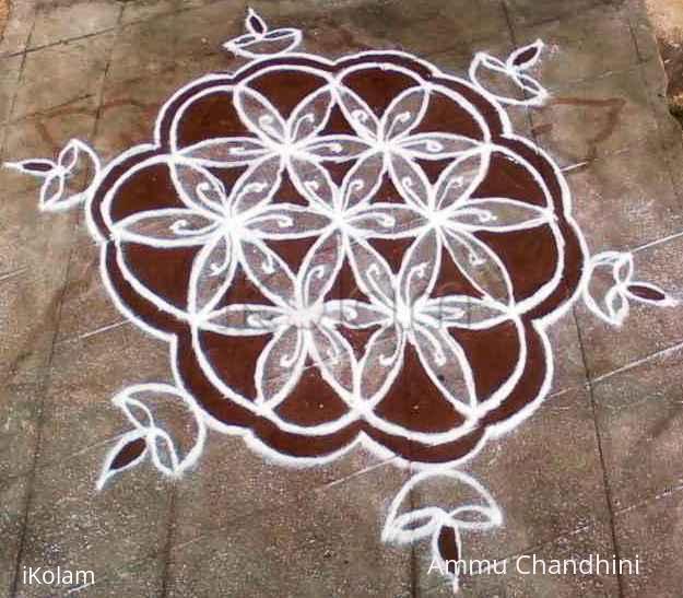 Rangoli: dotted kolam