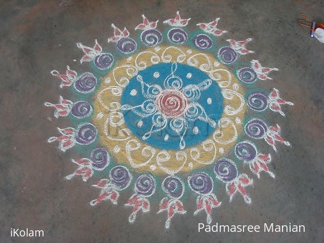 Rangoli: Suganthy mohan's quilling kolam