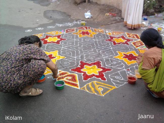 Rangoli: Traditional rangoli