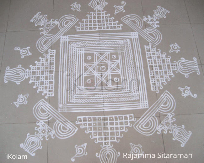 Rangoli: Padi Kolam