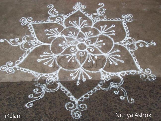 Rangoli: Margazhi kolam