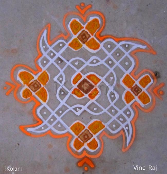 Rangoli: Chikku kolam on Floor