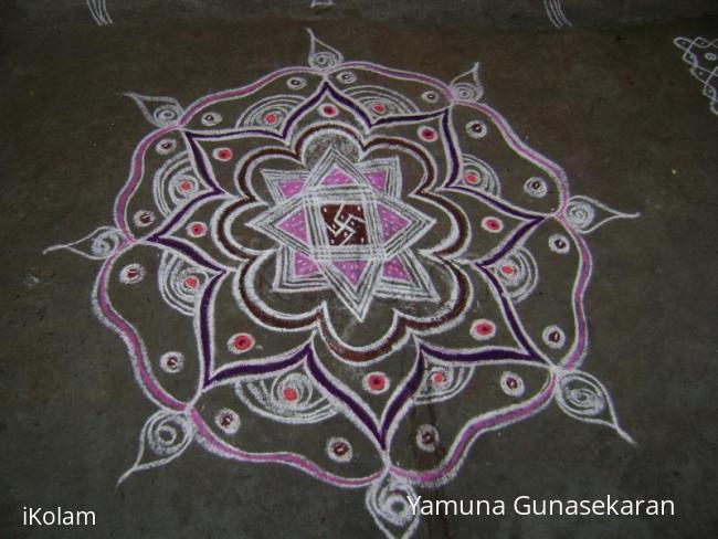 Rangoli: free hand kolam