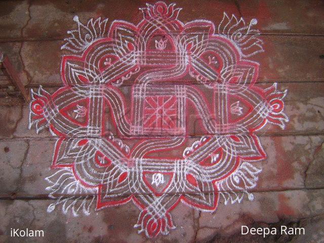 Rangoli: four line kolam