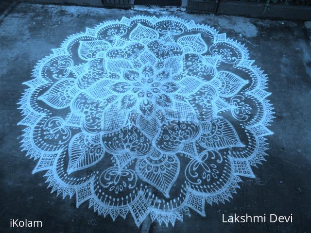 Rangoli: Welcome kolam