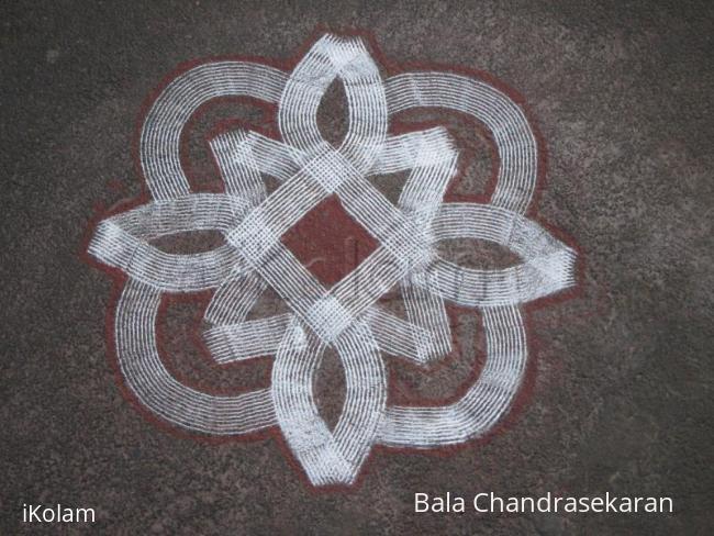 Rangoli: Padi Kolam 