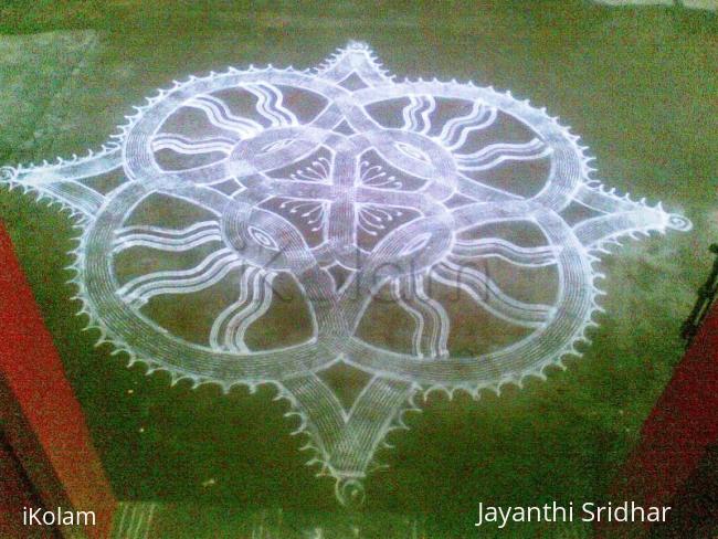 Rangoli: Kuzhal-dragger kolam