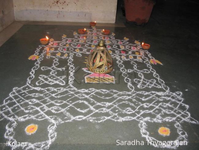 Rangoli: dotted kolam