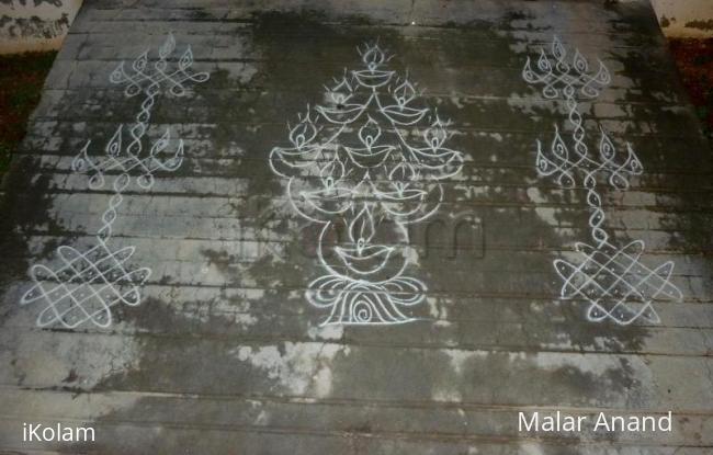 Rangoli: Vilakku kolams