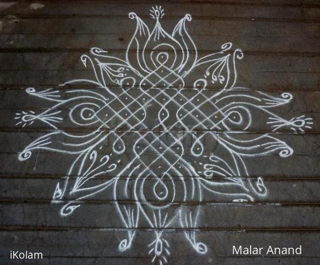 Rangoli: Simple Sikku kolam