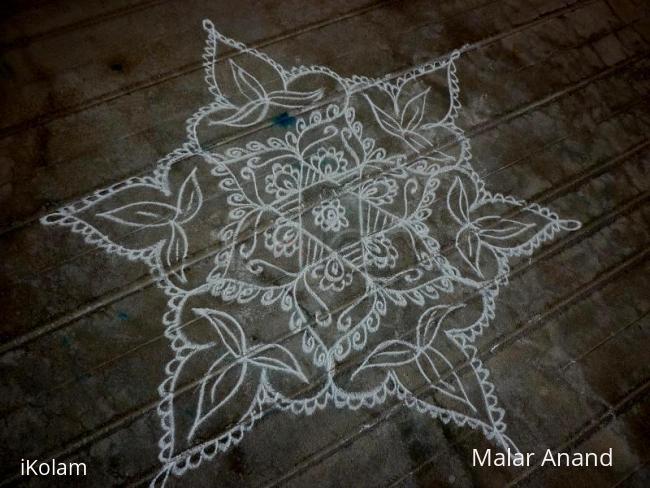 Rangoli: Margazhi kolam