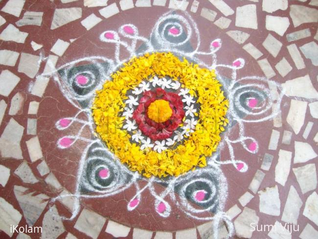 Rangoli: onam pookkolam