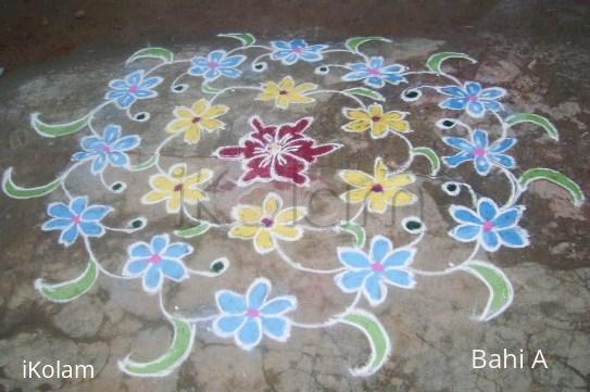 Rangoli: Flower design kolam