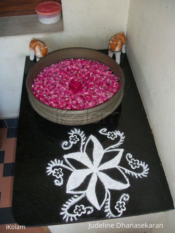 Rangoli: Pookolam