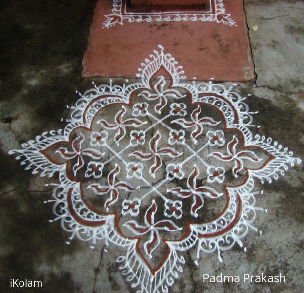 Rangoli: dotted-kolam-23