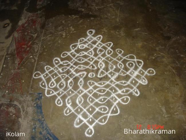 Rangoli: sikku kolam 4