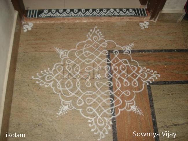 Rangoli: chikku kolam