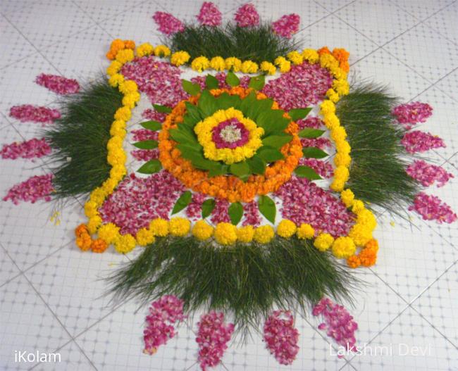 Rangoli: Flower kolam