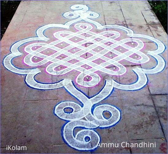 Rangoli: SIKKU KOLAM WITH ROLLER