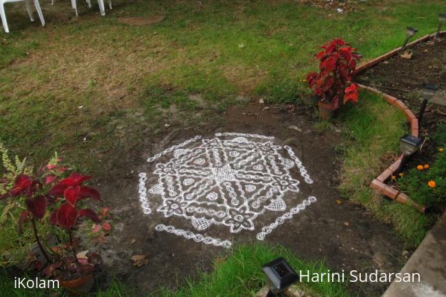 Rangoli: Dotted kolam