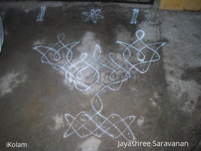 Rangoli: Chikku Kolam