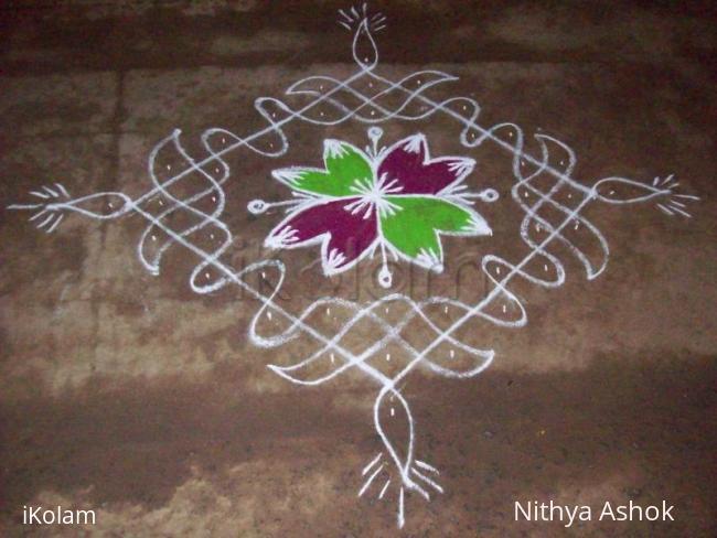 Rangoli: Aadi Velli Kolam