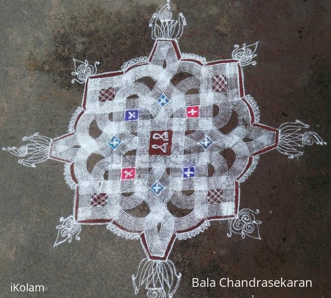 Rangoli: padi-kolam