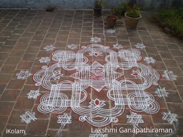 Rangoli: Decorative Maakolam