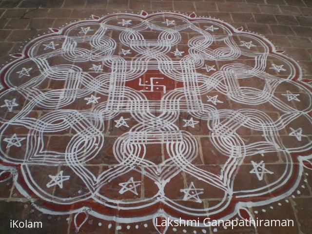 Rangoli: Spider web - maakolam