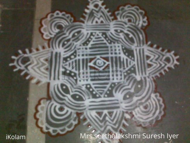 Rangoli: Padi Kolam