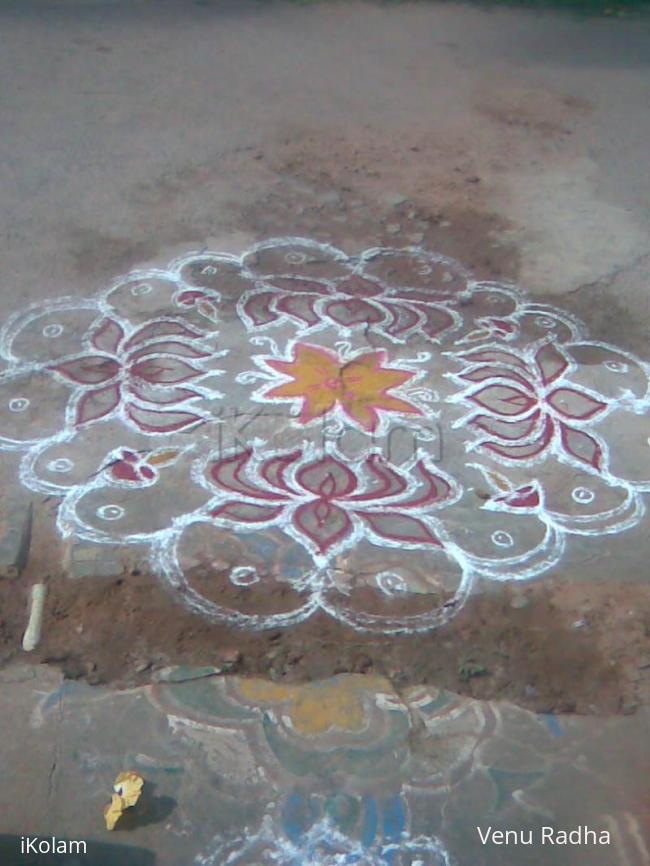 Rangoli: Louts Kolam