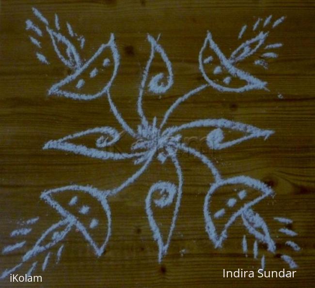 Rangoli: Simple dotted kolam